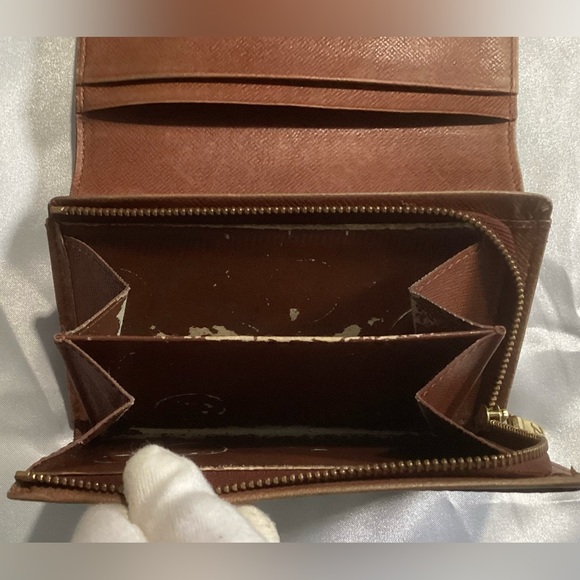 Louis Vuitton Monogram Tresor Wallet - Picture 4 of 11